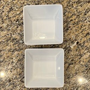 The Pampered Chef White Square Bowls
